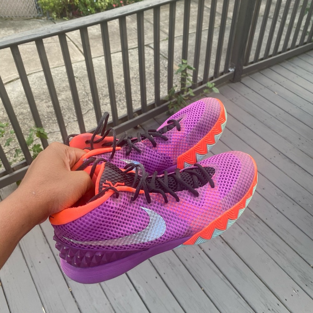 Vintage Nike “Easter” Kyrie 1’s